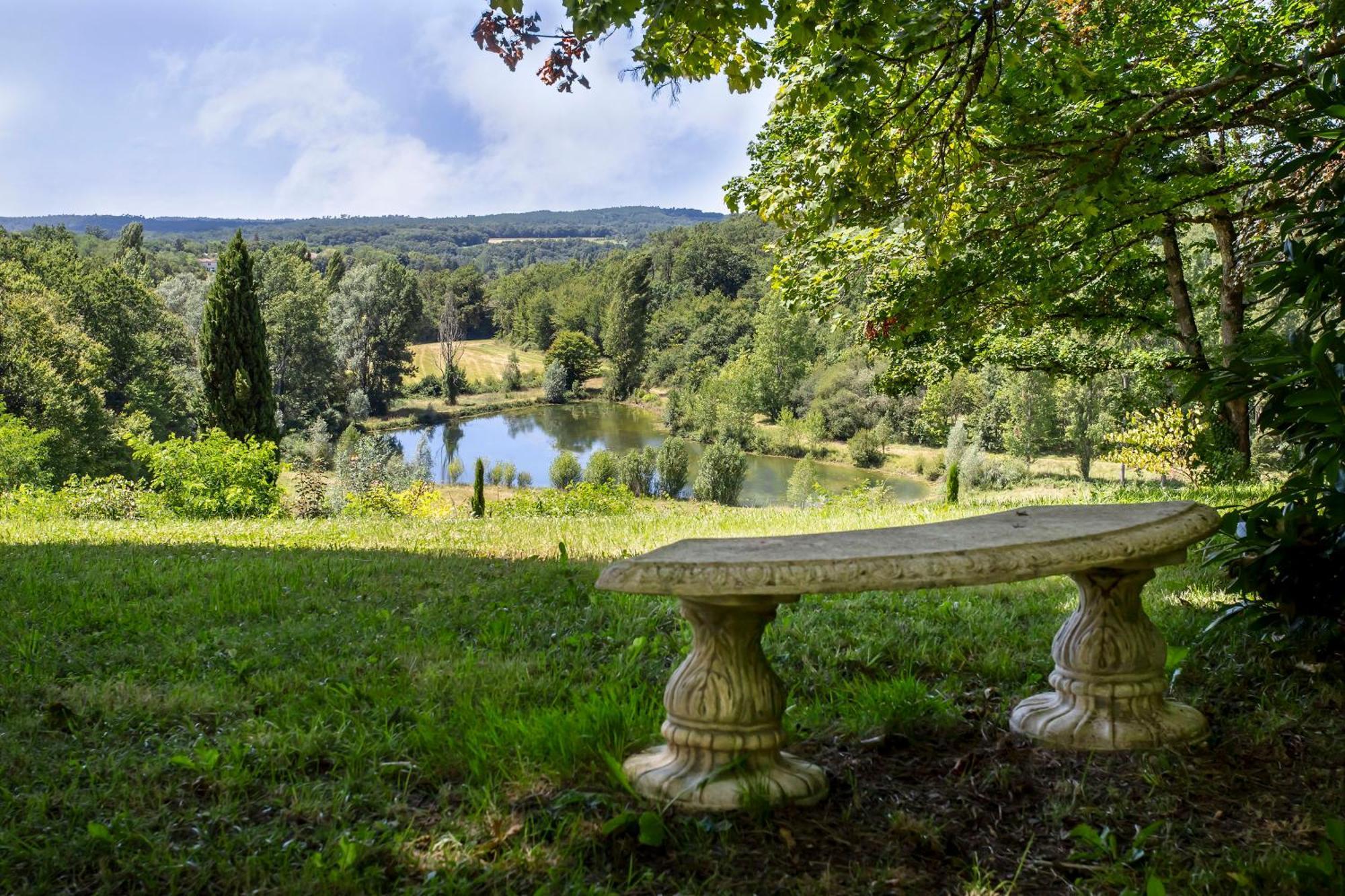 Chateau De Bellevue B&B Et Appartements Avec Piscine Chauffee Et Chambres Partout Climatisees Saint-Avit  Eksteriør bilde