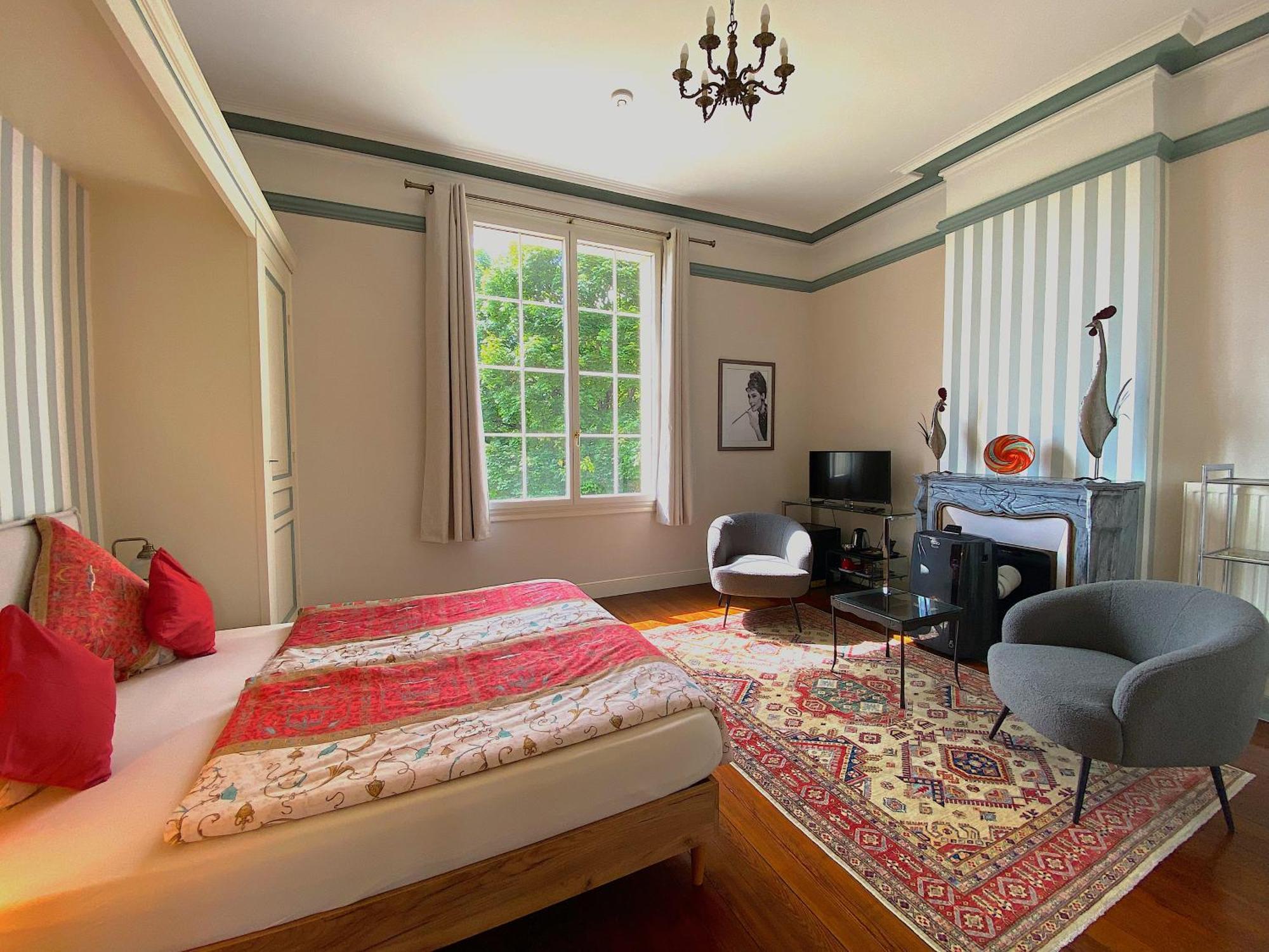 Chateau De Bellevue B&B Et Appartements Avec Piscine Saisonal Chauffee Et Chambres Partout Climatisees Saint-Avit  Eksteriør bilde